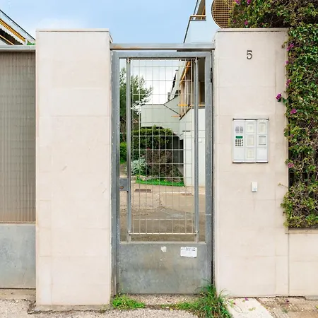 아파트 Casa Levante By Wonderful Italy 바리